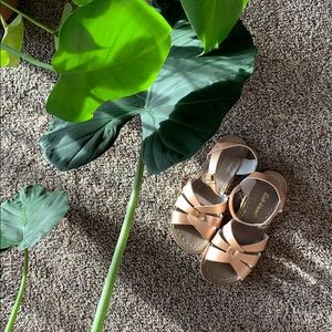 Rose Gold Saltwater Sandals